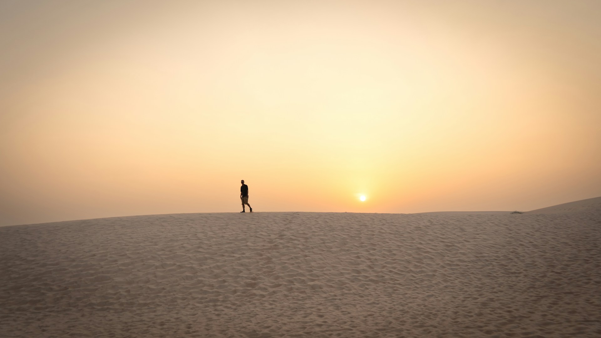 what no one tells you about moving to dubai reality guide desert sunset